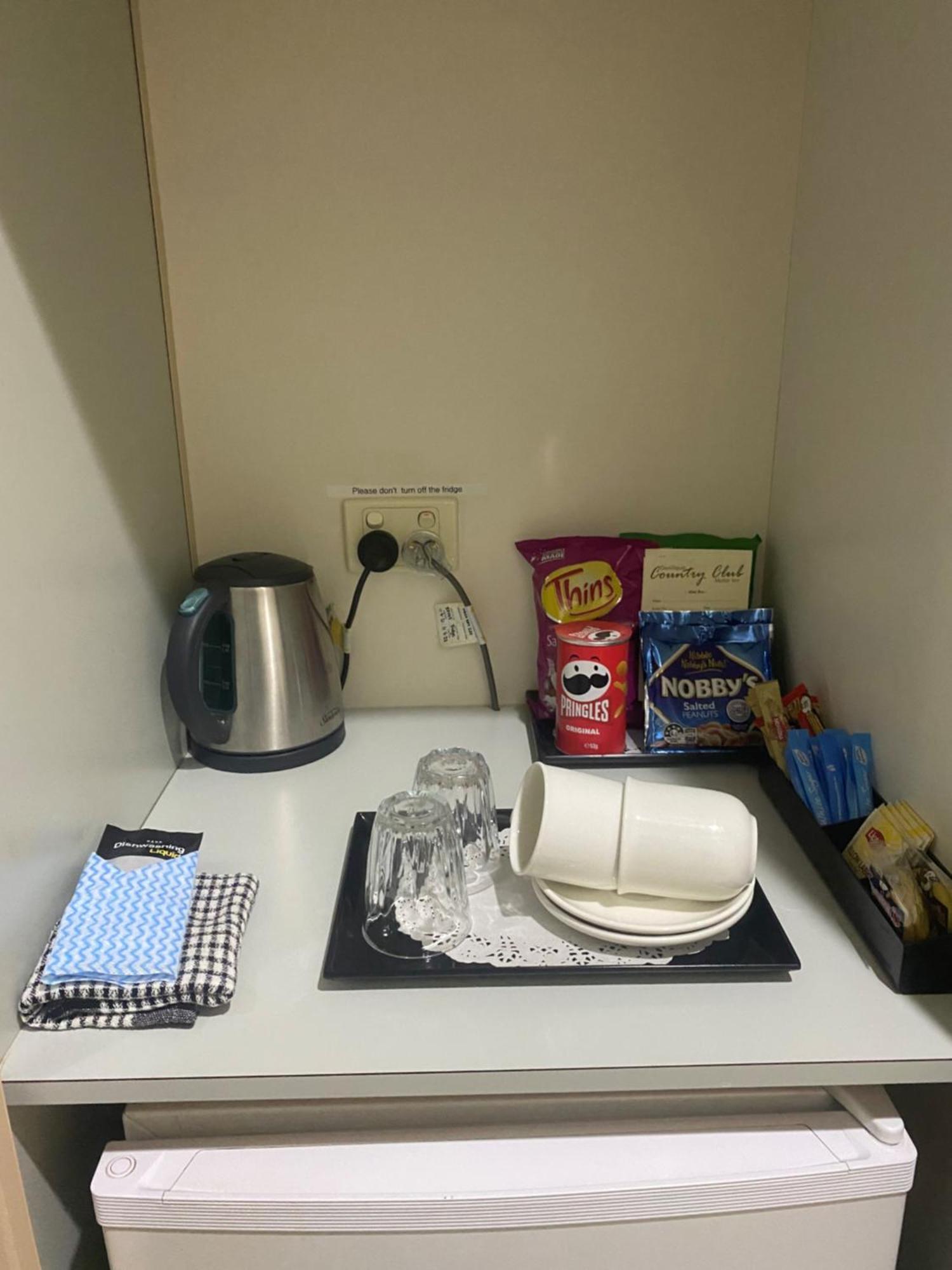 Deniliquin Country Club Motor Inn מראה חיצוני תמונה