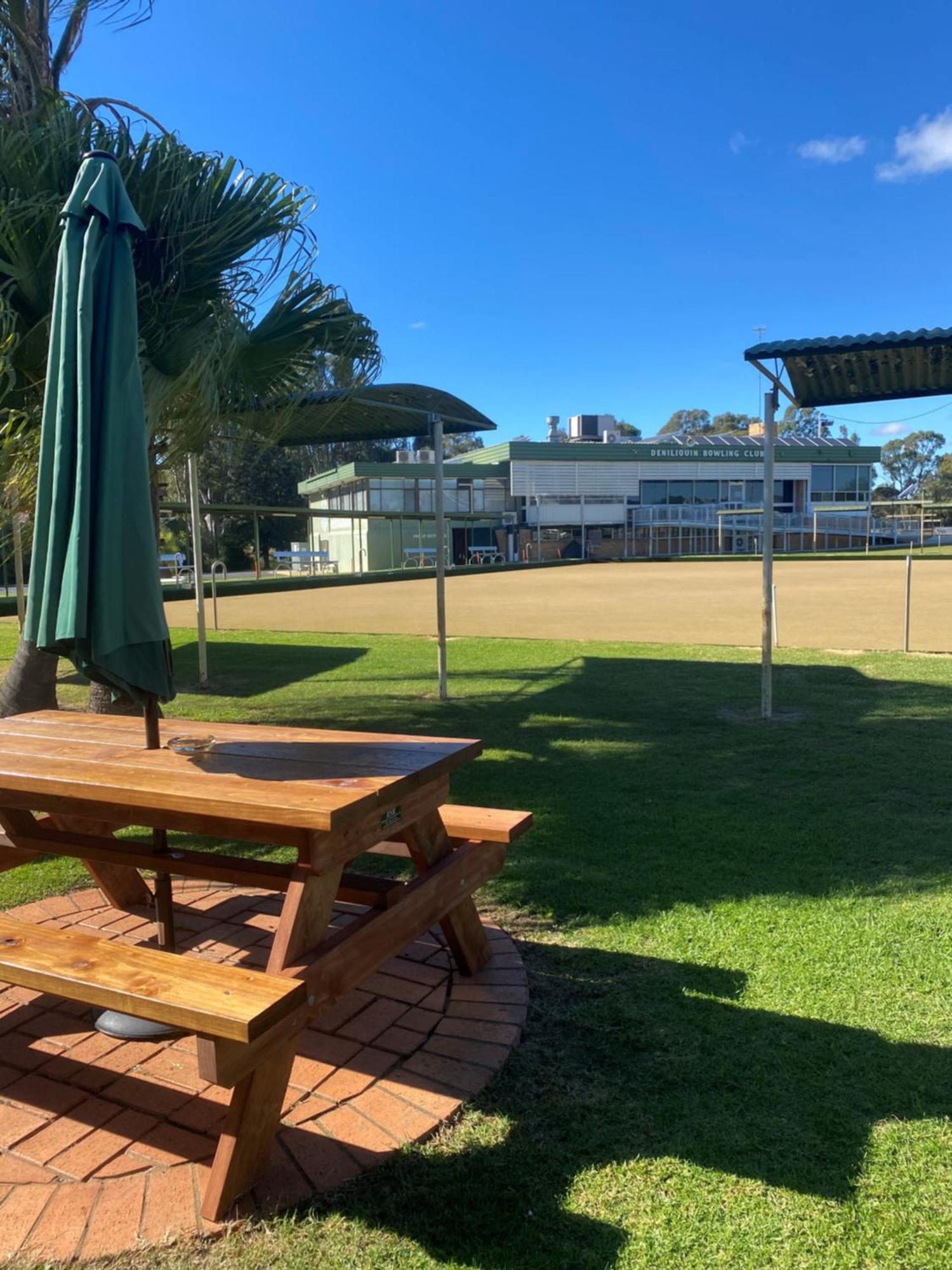 Deniliquin Country Club Motor Inn מראה חיצוני תמונה