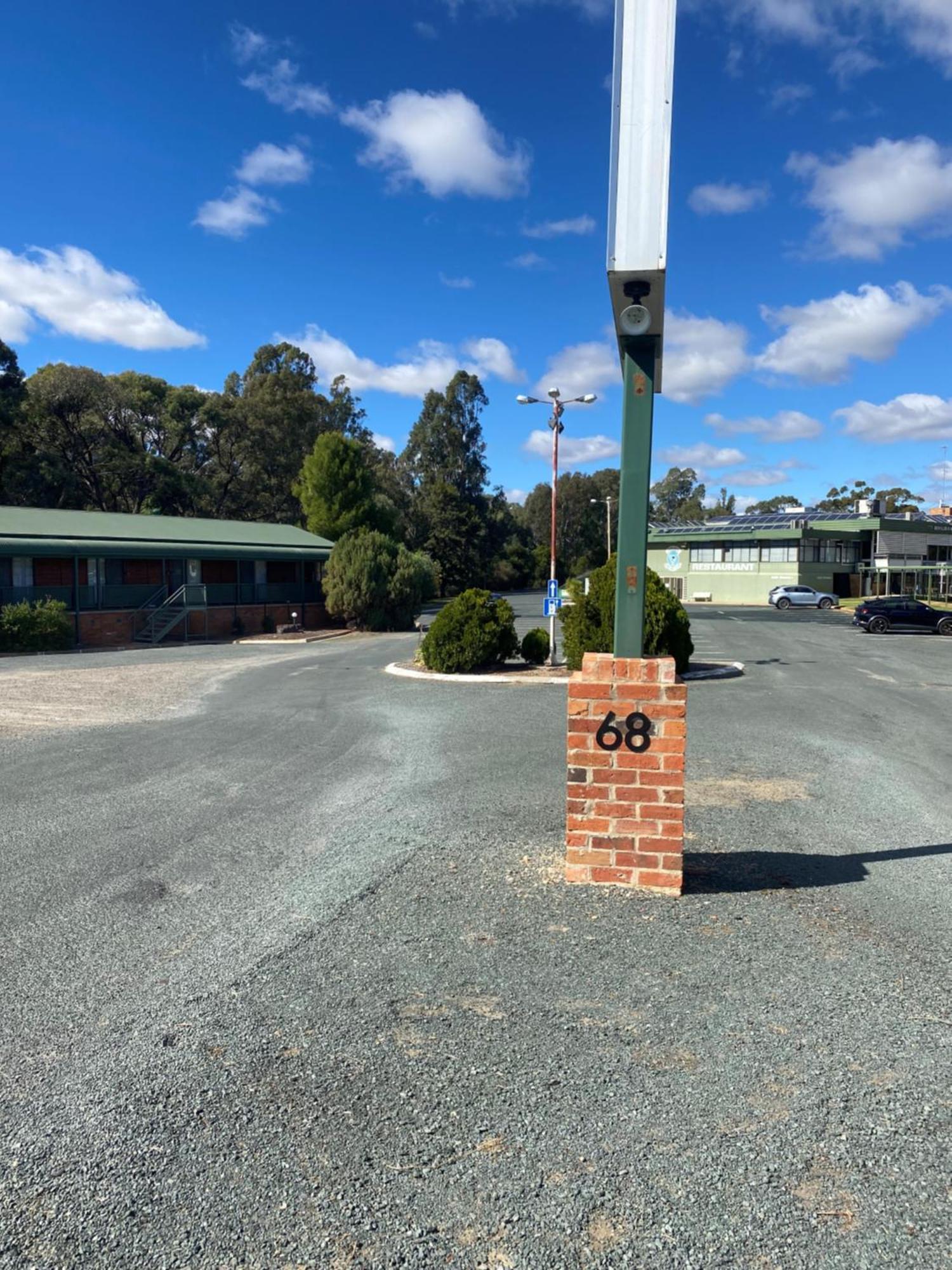 Deniliquin Country Club Motor Inn מראה חיצוני תמונה